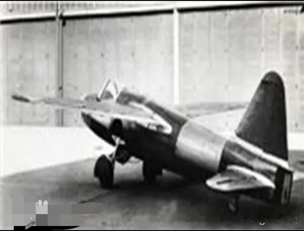 历史上今天：

1939年8月27日，德国亨克尔公司研制的He-178型飞机成功