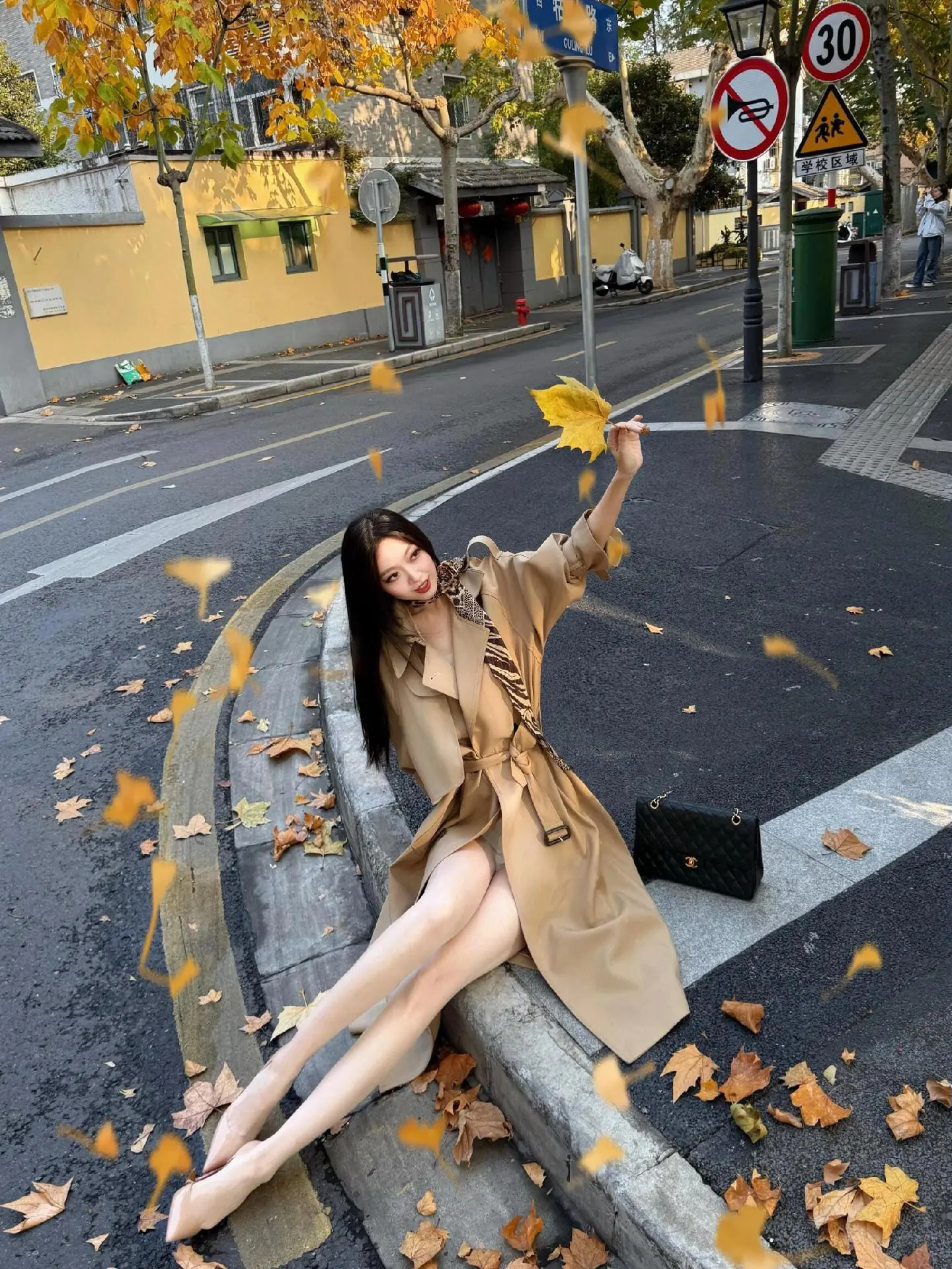 “一个懂得你辛苦的人               胜过一群懂得你笑的人”