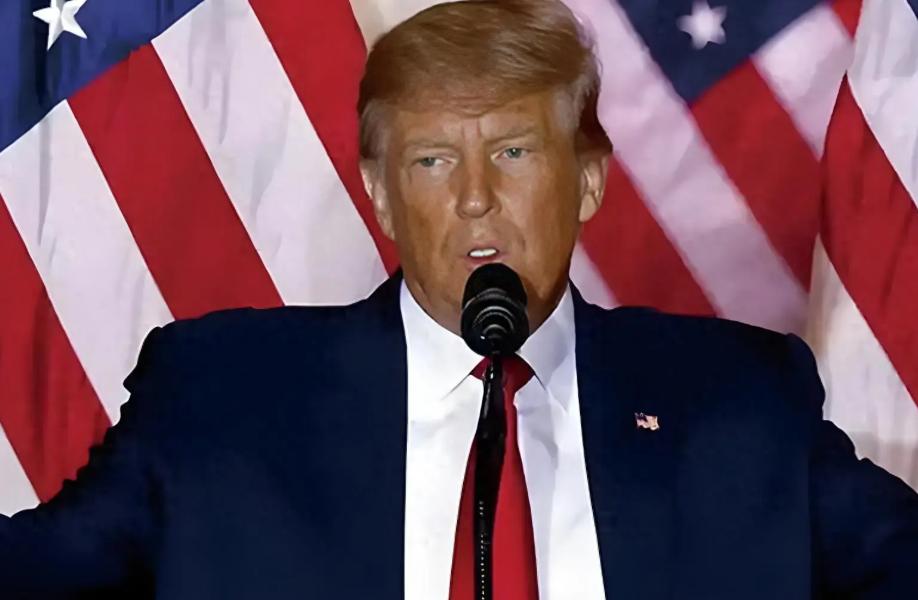 特朗普访华短暂行程意犹未尽，回国后疯狂晒图宣传中方元素，对宴会厅执念的背后，仍然