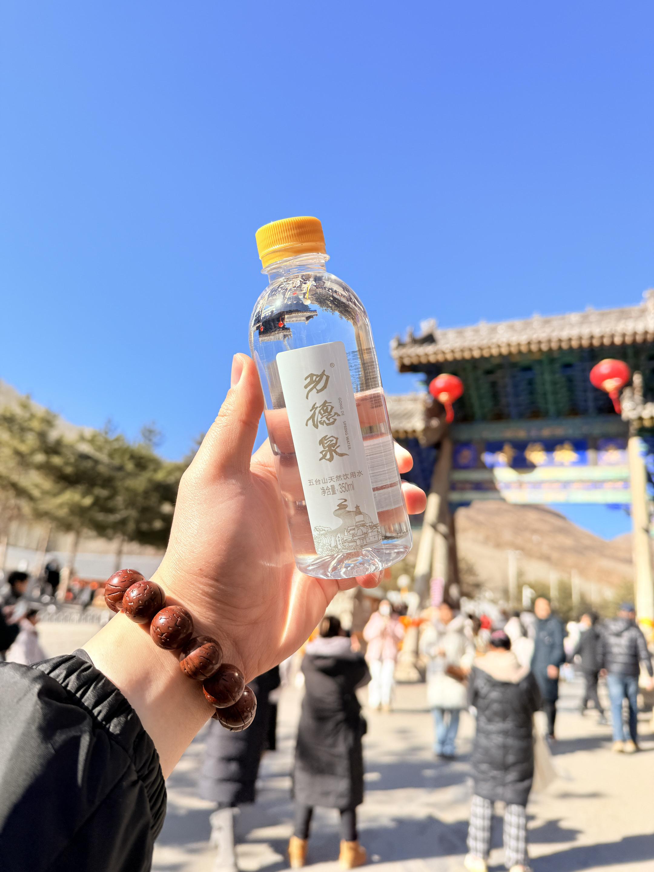十年如一，守护一方水源。2000多米五台山西台水源地，高山融雪浸润岩层...
