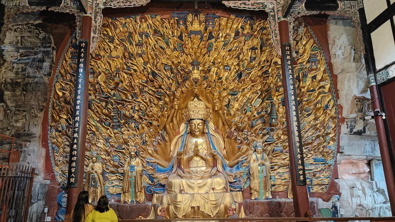 人生苦短，经得起悲欢，活得起内涵。来这一趟人间，虽然说无常，更是一场缘分，人生依