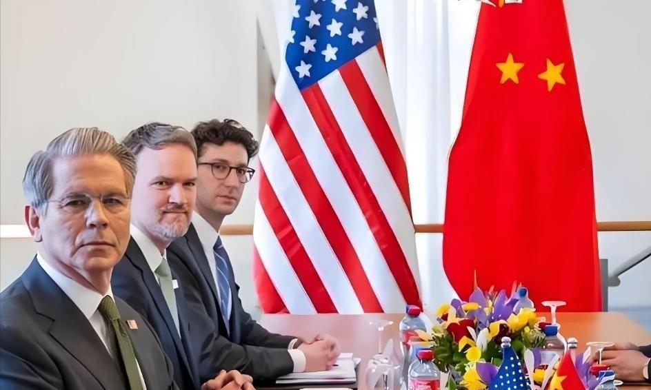 作为关心国际局势多年的老球迷，看到这次美方财长贝森特“松手后直接提请求”的画面，