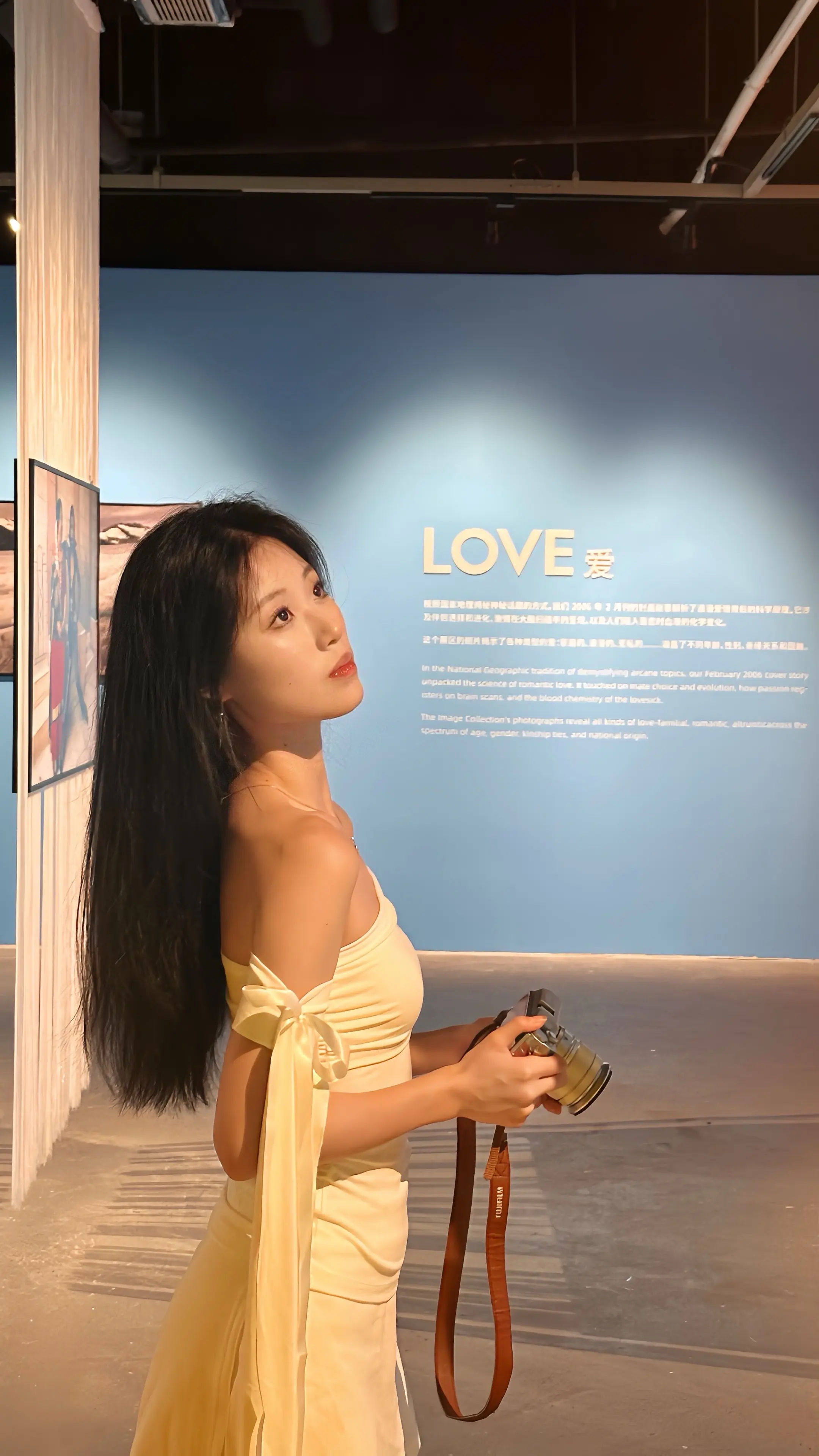 女性的力量，从不只是钢铁般的硬朗，也可以是流动的，柔韧的，轻盈却坚定。
