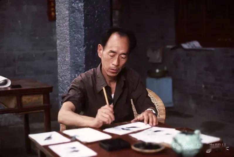 悟透了就明白，人这辈子，最放不下的东西。其实就俩个字，一个财，一个情。人为了财，