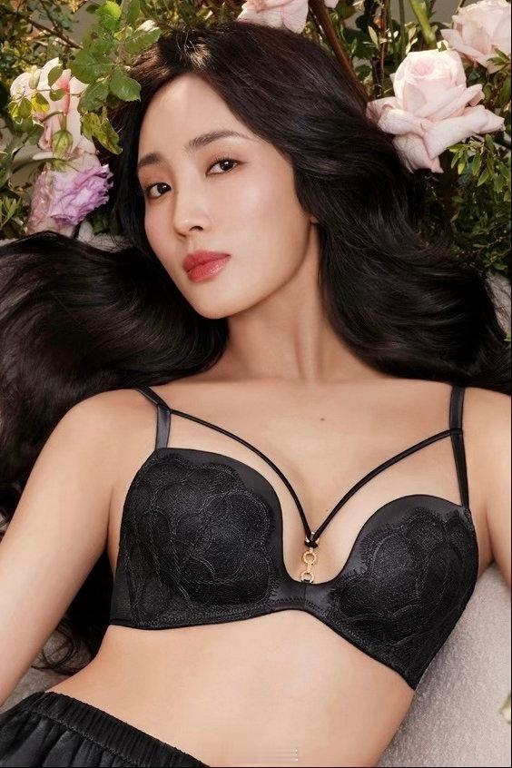 王紫璇 