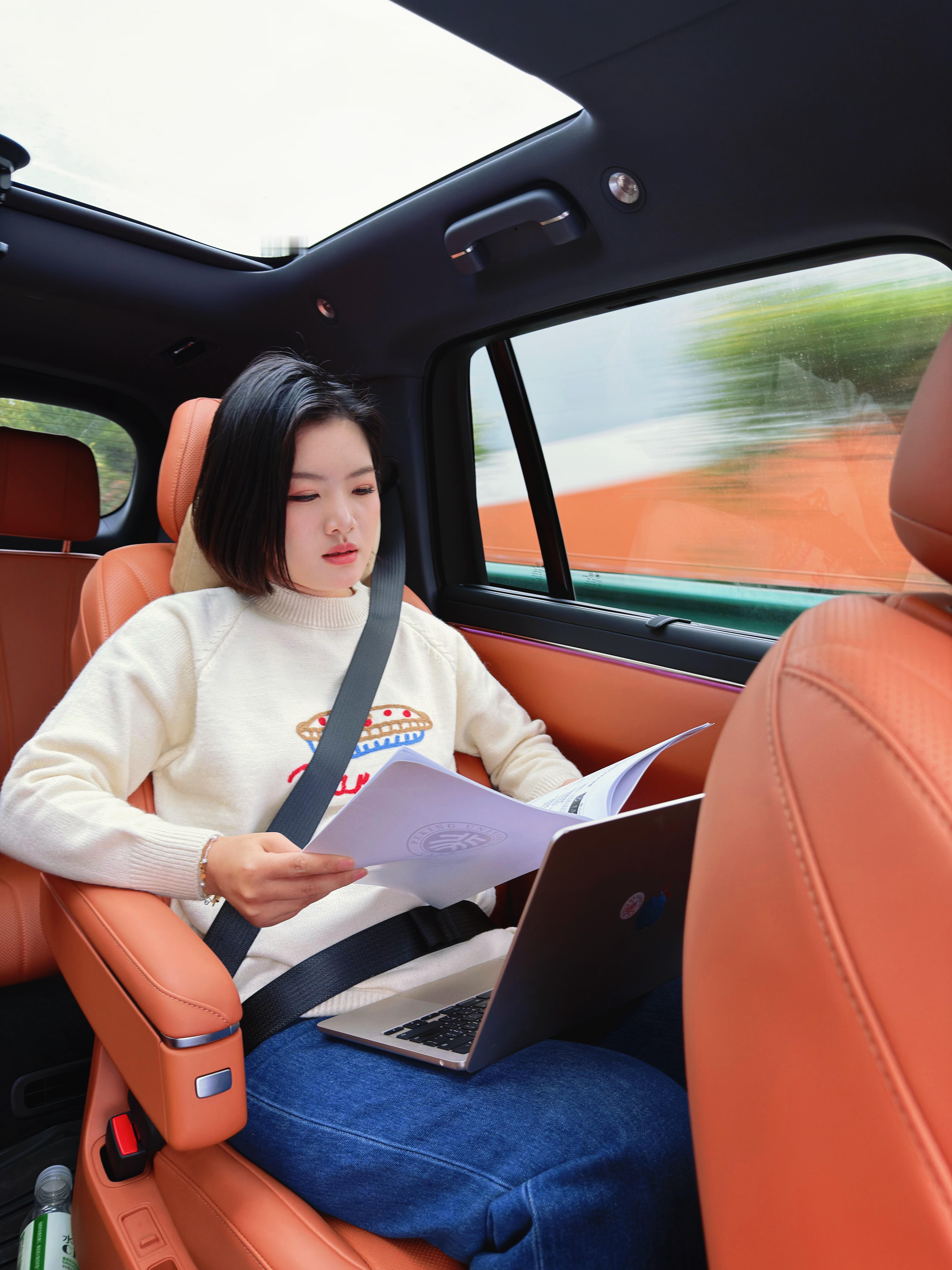 好了好了作业写完了✔️主持词改完了✔️视频拍完了✔️接到火箭送乐高课了✔️我确实