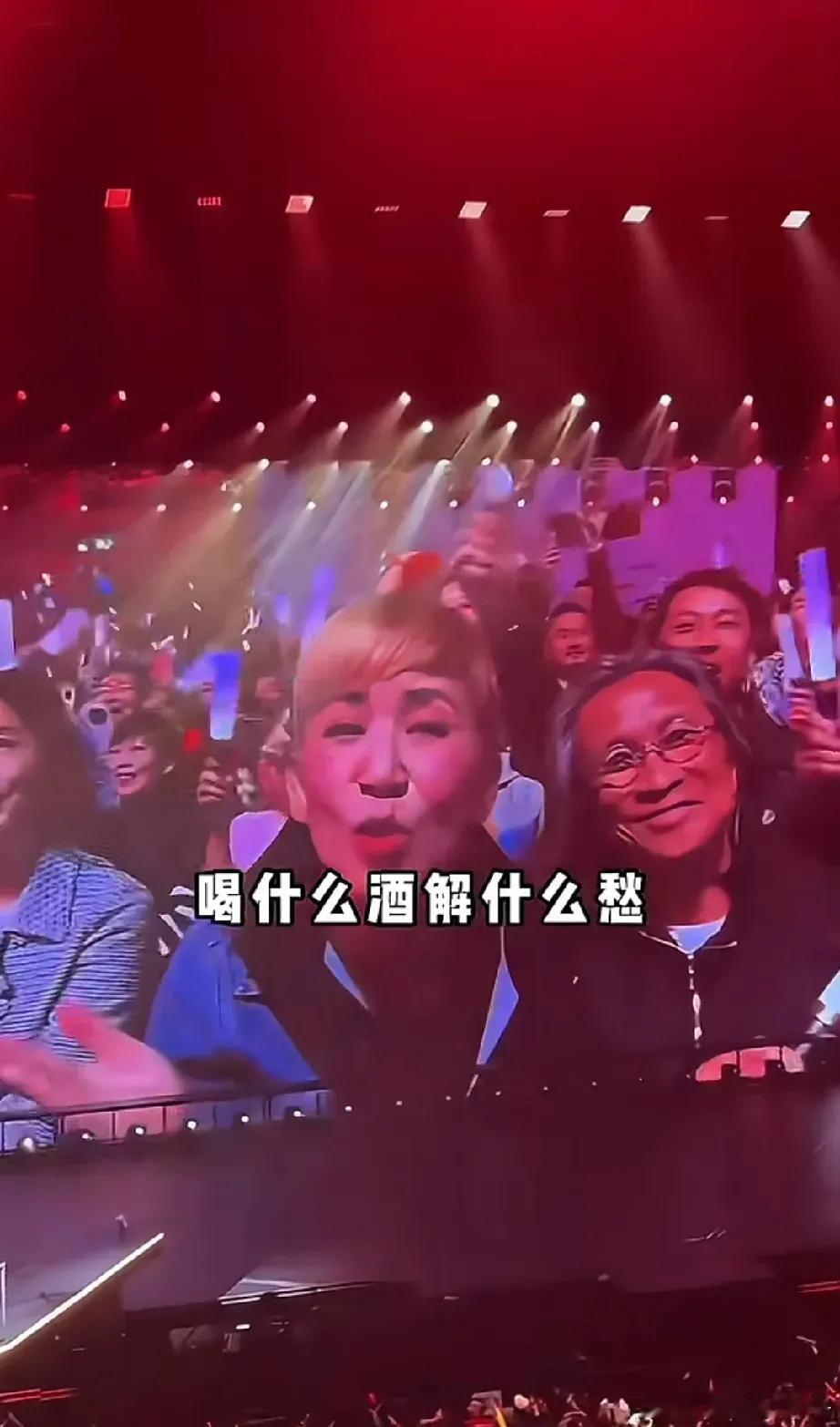 陈小春广州演唱会，台下还有吴君如陈可辛，一首《算你狠》，是多少人的青春回忆，只有