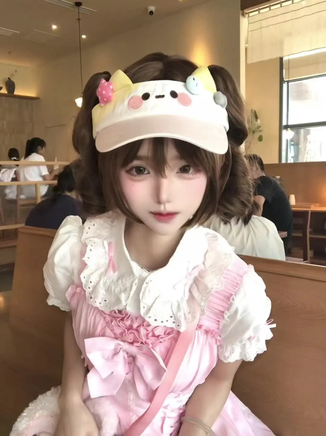请微微笑～- ̗̀( ˶'ᵕ'˶)