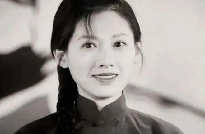 1979年，天津知青为回城，抛夫弃女。35年后，她竟在医院碰到前夫，刚想打招呼，