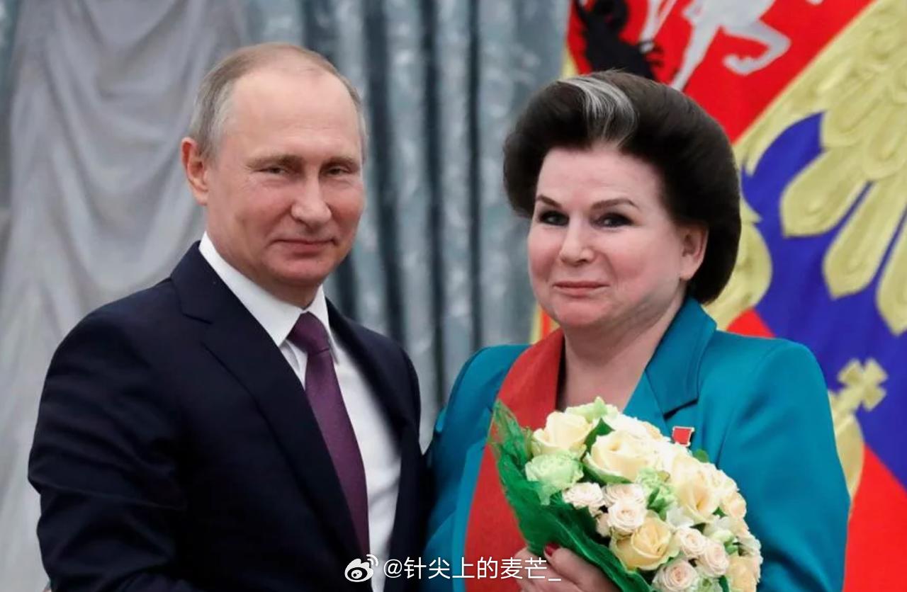 弗拉基米尔·普京向瓦伦蒂娜·捷列什科娃致以生日祝福总统指出，作为世界上首位女航天