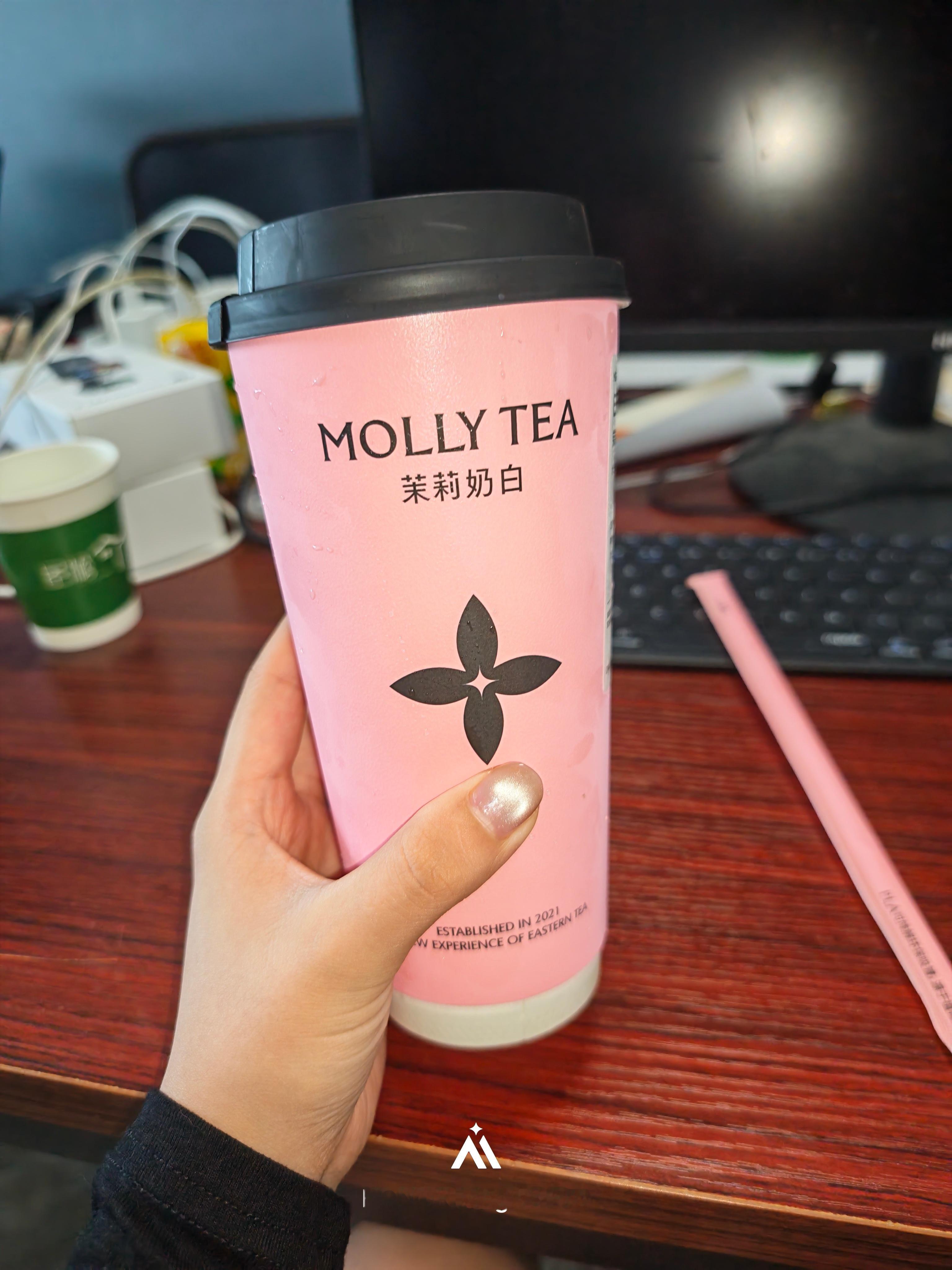 秋天第一杯奶茶爆单预警今天点奶茶配送时间估计都会蛮长…对了，要喝咱们就要喝好喝的