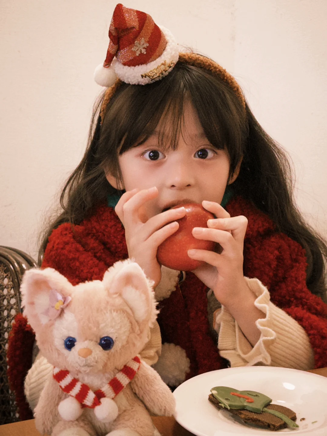 🍎- ‧̫ •🍎
