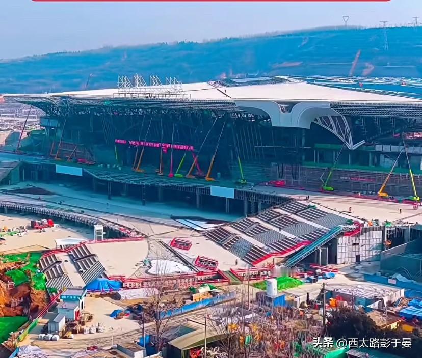 西安人注意！这座超级高铁站6月通车

好消息！咱陕西“八纵八横”高铁网的重要枢纽