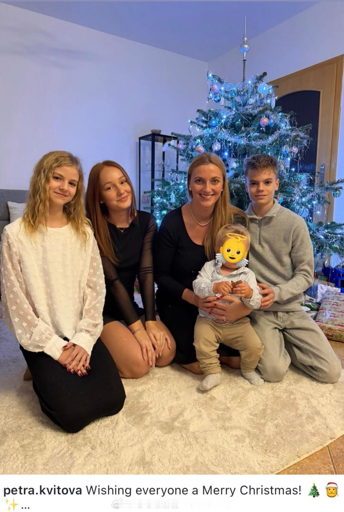 科维托娃祝大家圣诞节快乐。 