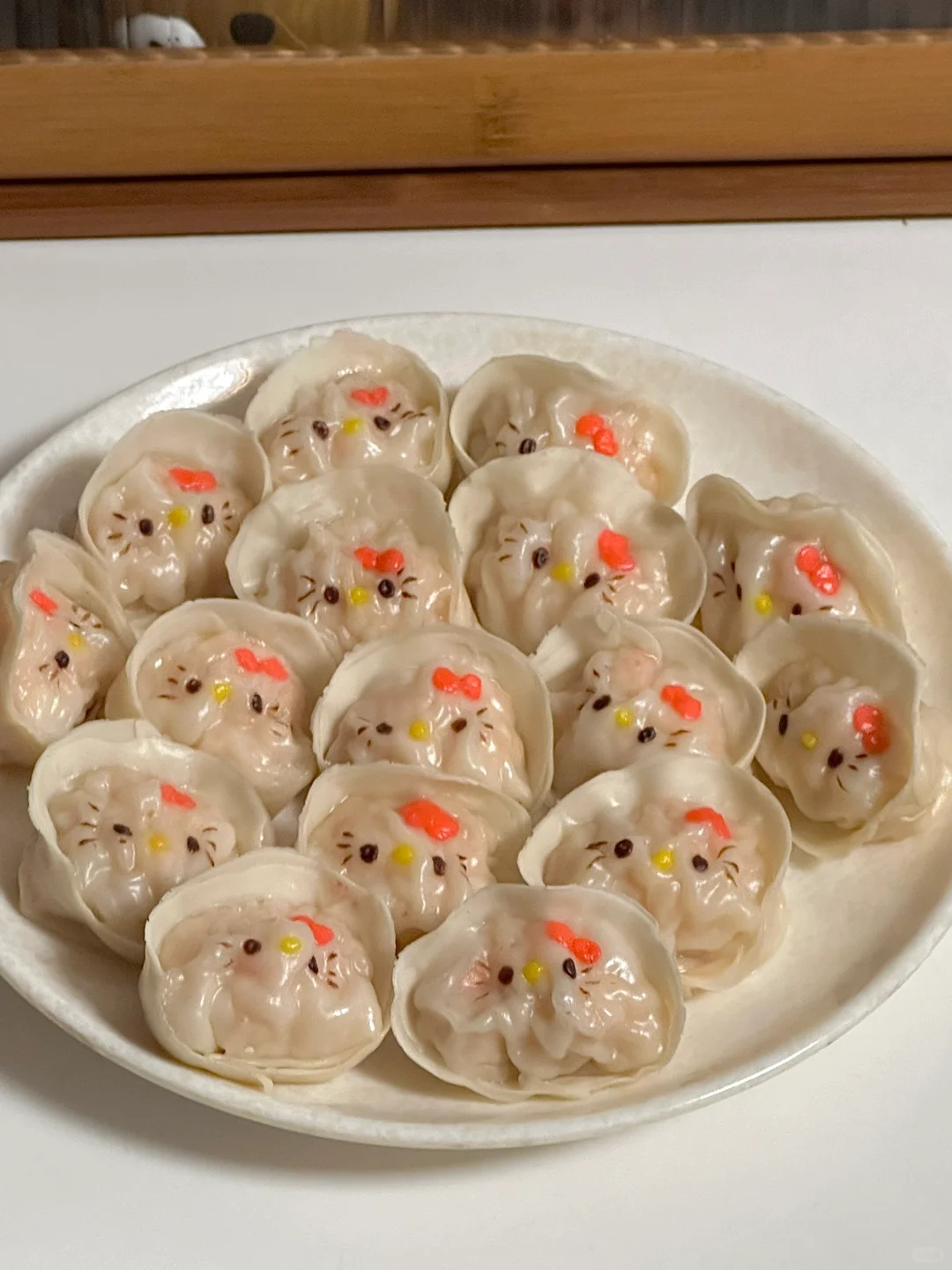 Hello Kitty虾仁鸡肉蒸饺