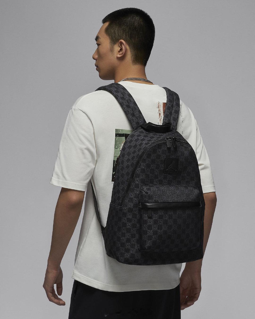有点意思，AJ 的花纹，Jordan Monogram 背包。#AJ# #耐克#