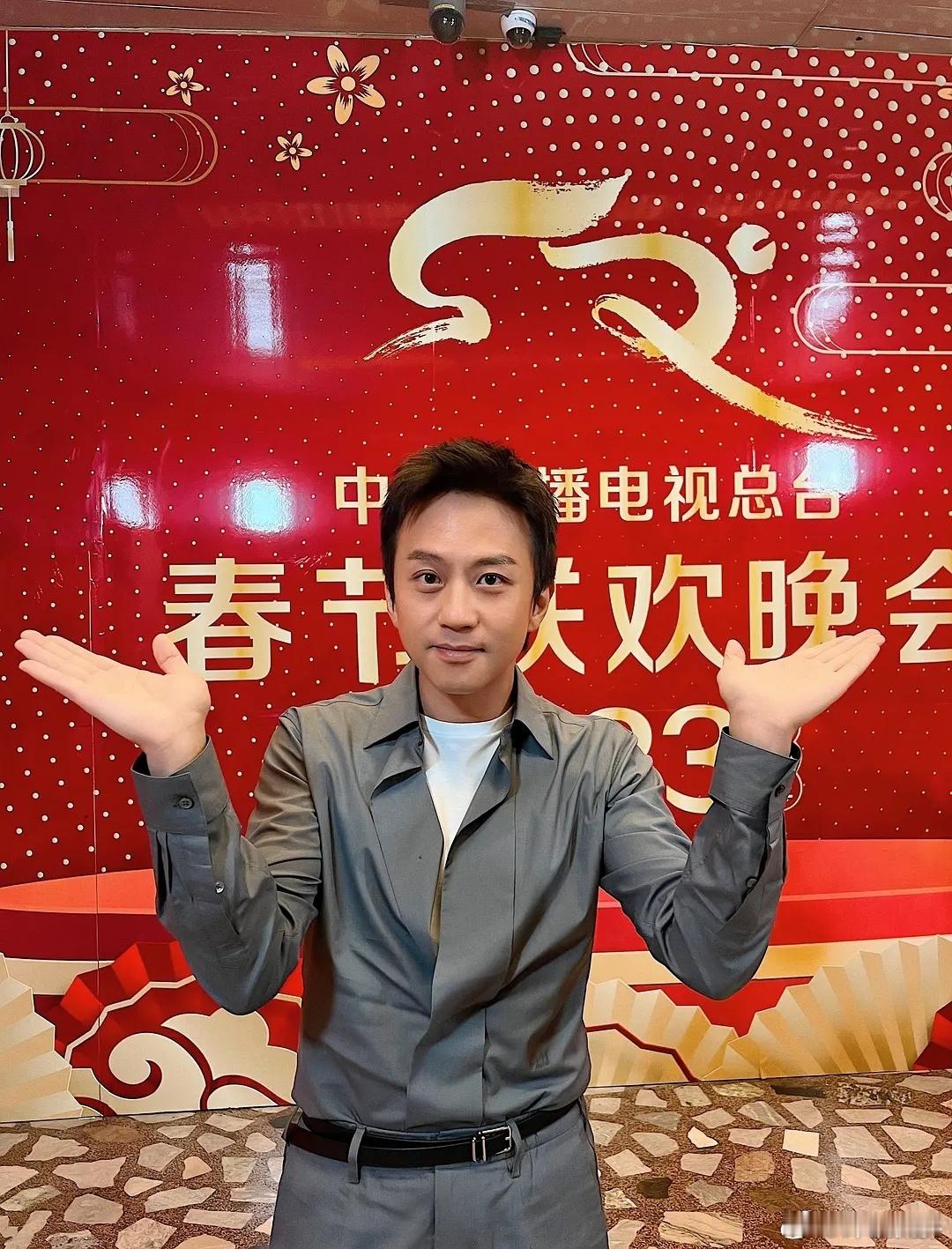 内娱欠邓超一场演唱会 🤣刷到这个词条直接笑喷！从助阵《歌手》时候的实力唱将惊艳