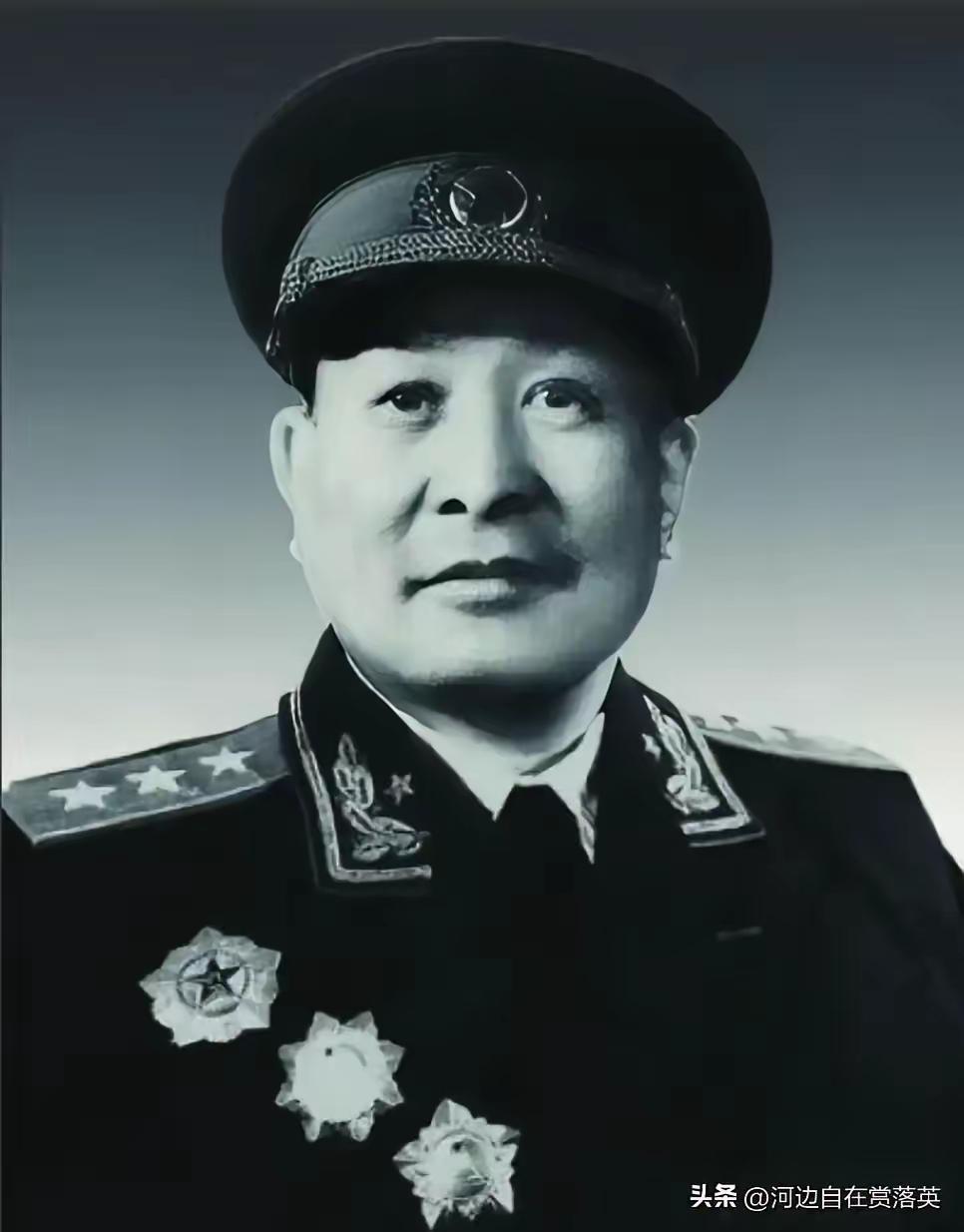 司务长贪40元被判死刑，钟期光力排众议刀下留人，后来他舍命炸碉堡成英雄
 
19