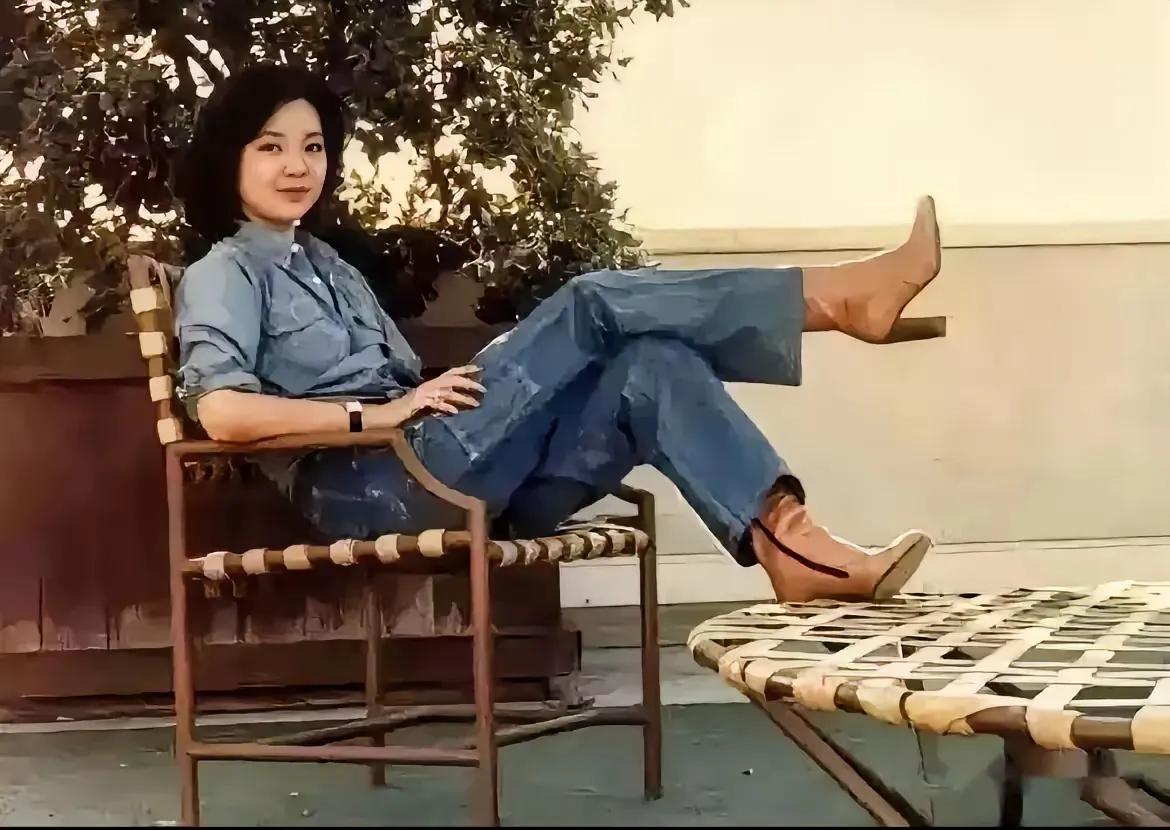 邓丽君当年好悠闲自在啊
