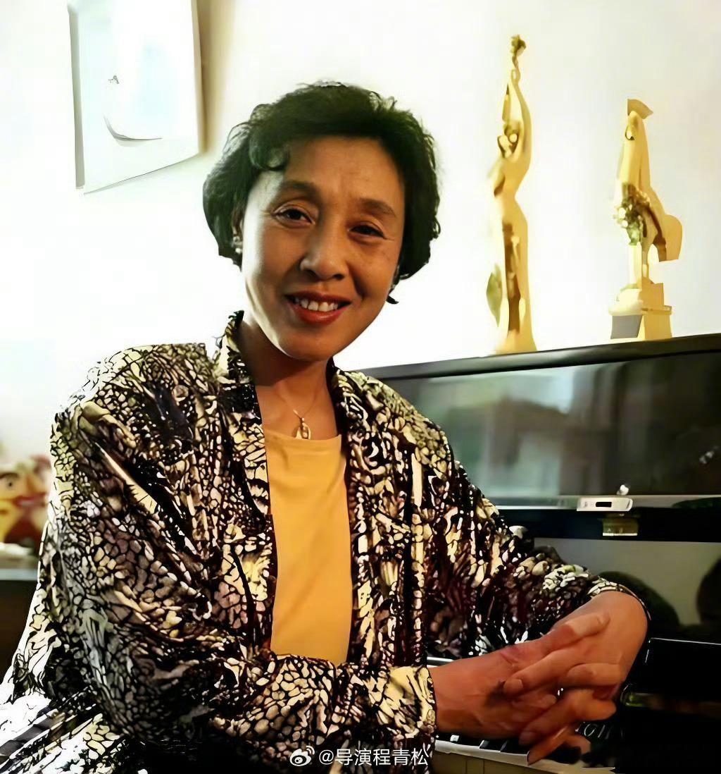 程青松辟谣杨幂百花奖首女配双提在第八届大众电影百花奖（1985 年）表演艺术家王