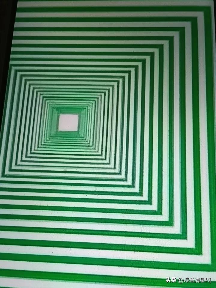 如何用简单方法缓解眼睛疲劳?缓解眼睛疲劳的方法很多，我认识最简单有效的还是非药物