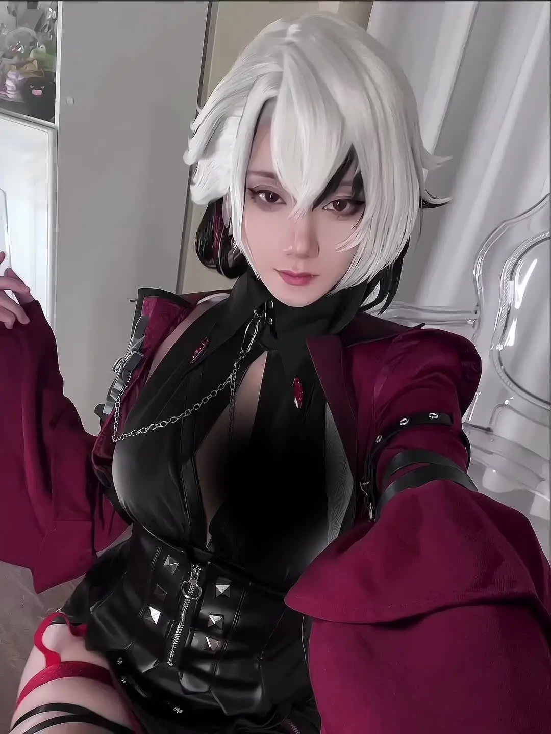 敢对别人摇尾巴？ 掐死你 人设 仆人 红夜