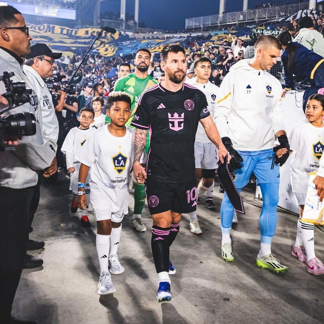 梅西赛后Ins晒赛况图[哇][哇][哇]#梅西[超话]##梅西绝平##洛杉矶银河