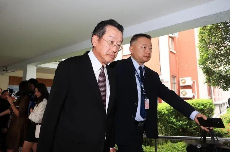 台湾军事指挥权换人？有什么影响
据了解，顾立雄作为文人防务部门负责人，不懂军事，