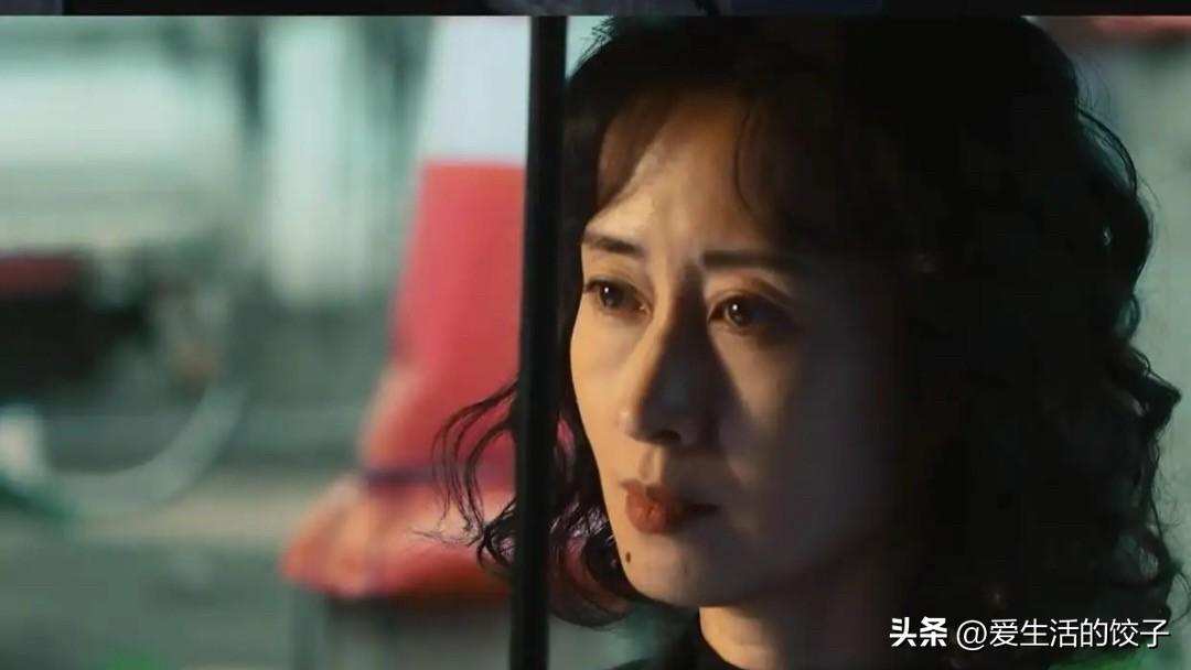 最近在追《隐身的名字》，我真是越看越觉得选角有点不对劲。

成年吴玉穹和张放这两