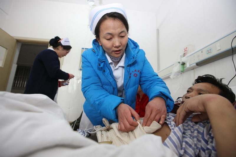 工作劳累晕倒,算不算工伤? 工作劳累晕倒，到底算不算工伤，这还真得具体情况具体分