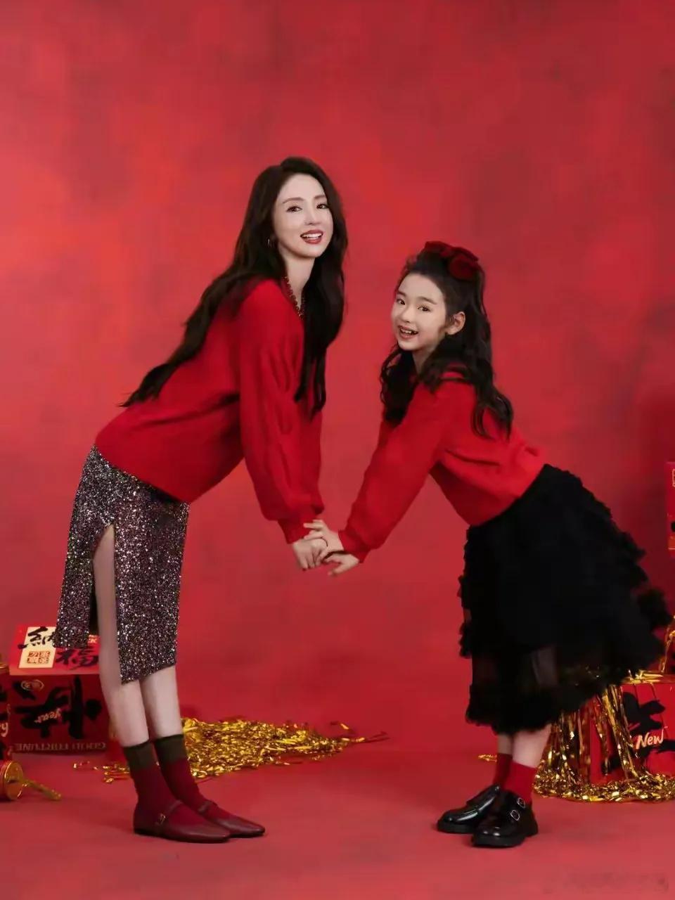 大过年的，董璇女儿小酒窝收到了一份让全网小孩都羡慕哭的礼物——泡泡玛特创始人王宁