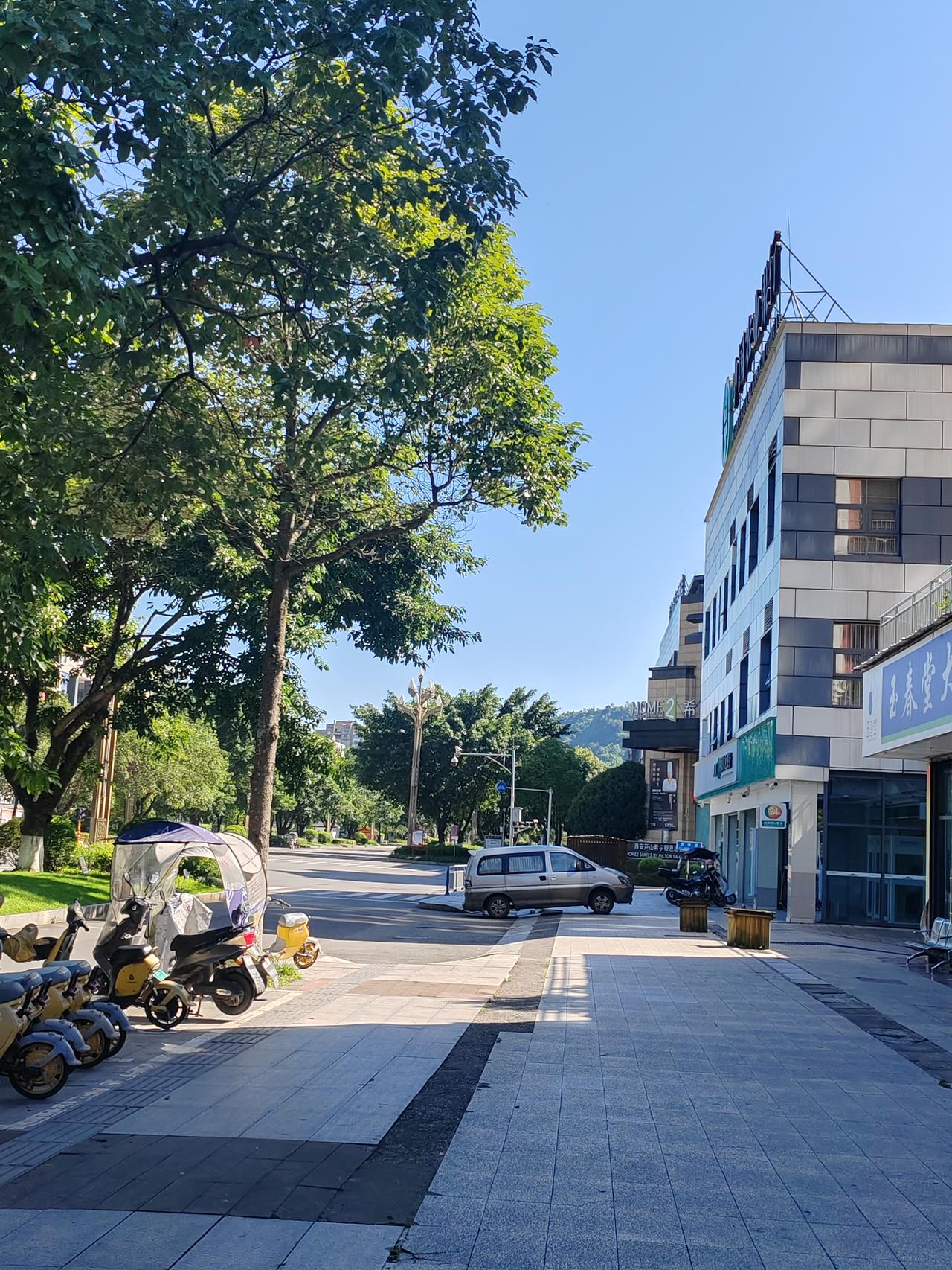 一踏出家门瞬间融化，空调才是夏日救赎。
