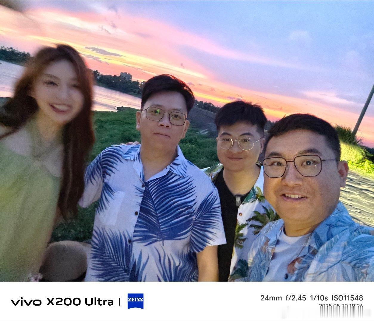 说好的来试驾新车，变成了旅游团海岛兄弟为了追逐夕阳拐进了一个不可描述的地方，看到