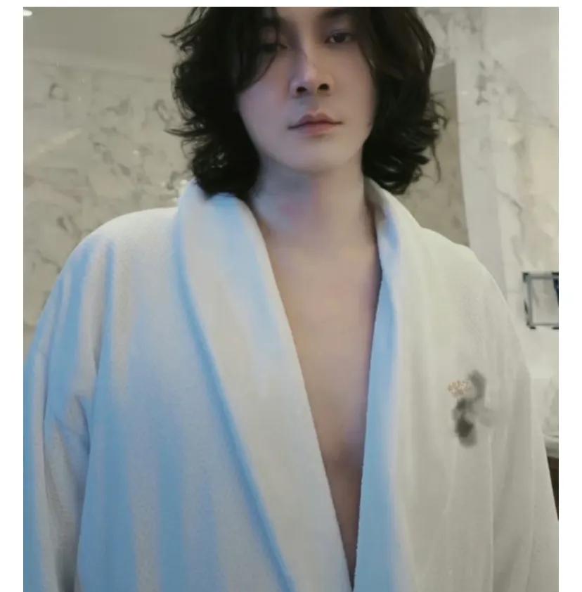 大仙已经停播半月事情大条了!
大仙如果不能续约改签了其他平台，那就是大事件了，爆