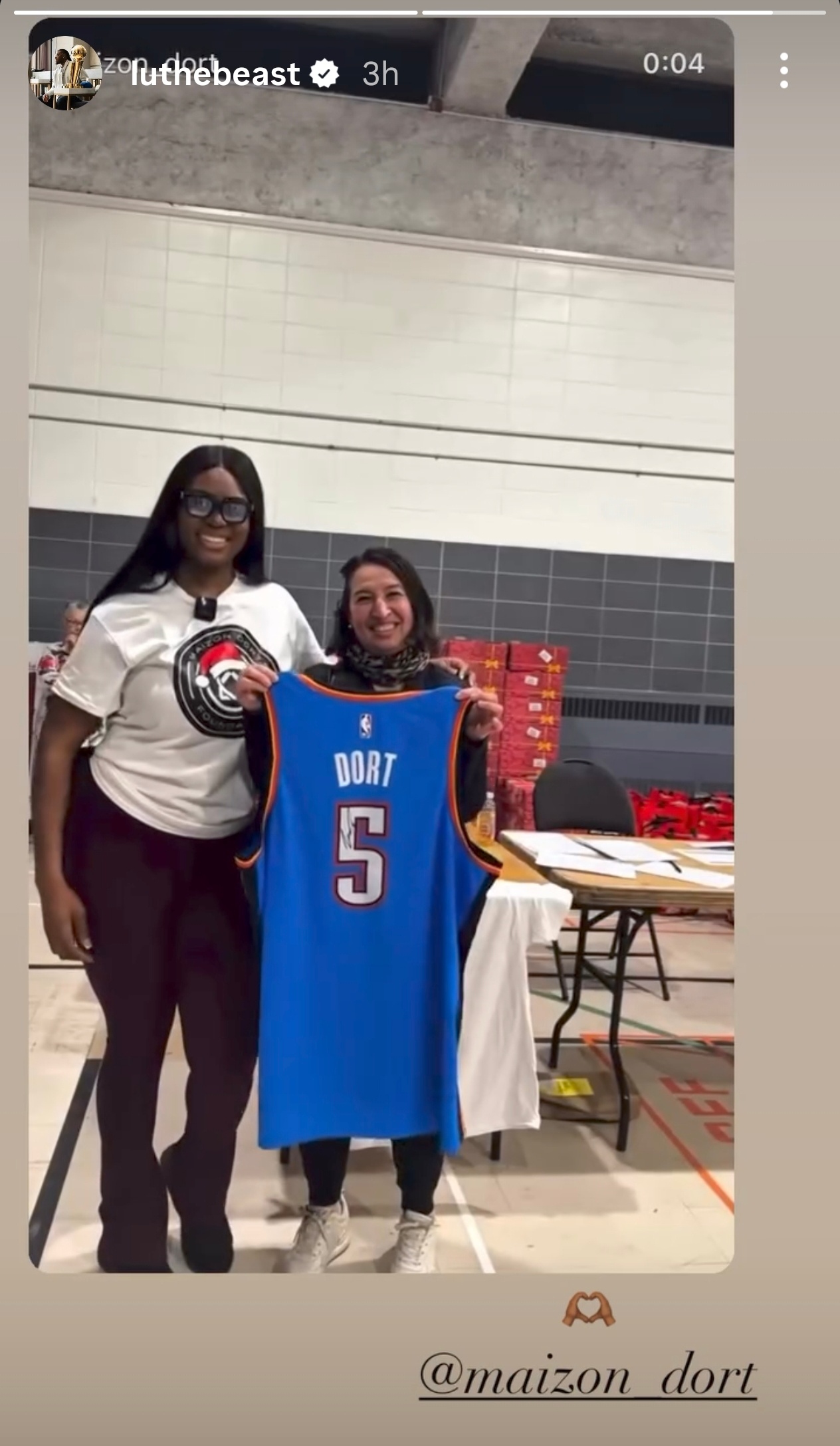 多尔特自己搞的慈善组织也组织了一场圣诞节的社区活动⚡灰熊vs雷霆雷霆