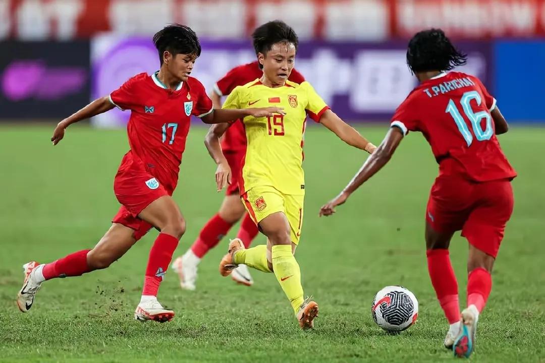 中国女足生死战马上开始！
中国女足能否力克韩国出线？
水教练刚当选亚洲最佳女足教