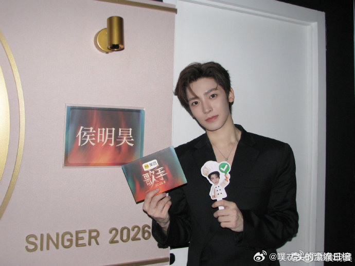 张远说侯明昊天生就是live型歌手2026专业前辈的点评太到位，一眼看出侯明昊身