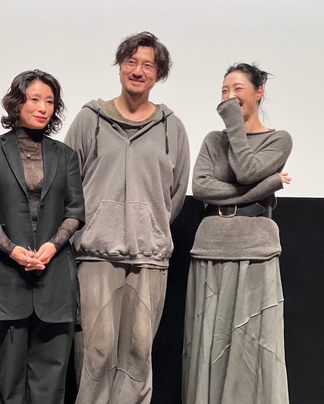 王传君没几句台词，却让整个东京电影节屏住了呼吸。
《她杀》还没上映，奖杯先到了。