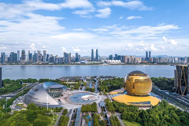 浙江省杭州市现有9家公司市值超过1000亿元，是千亿元以上市值公司最多的城市之一