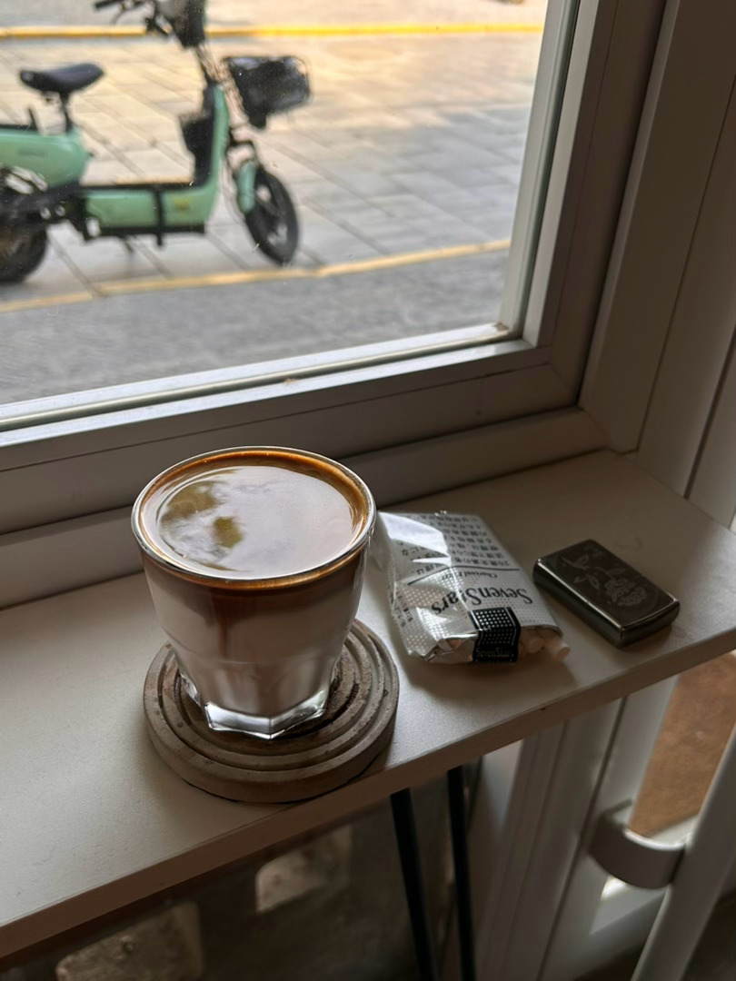还有多少个明天可以浪费，还有多少个夜晚可以忏悔？ 