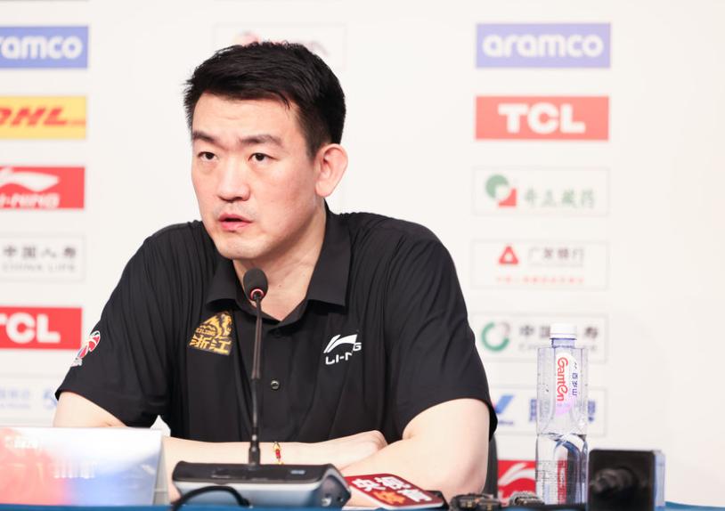 广厦男篮vs北京男篮翟晓川罚球绝杀cba总决赛 王博指导赛后点评总决赛G5：今天