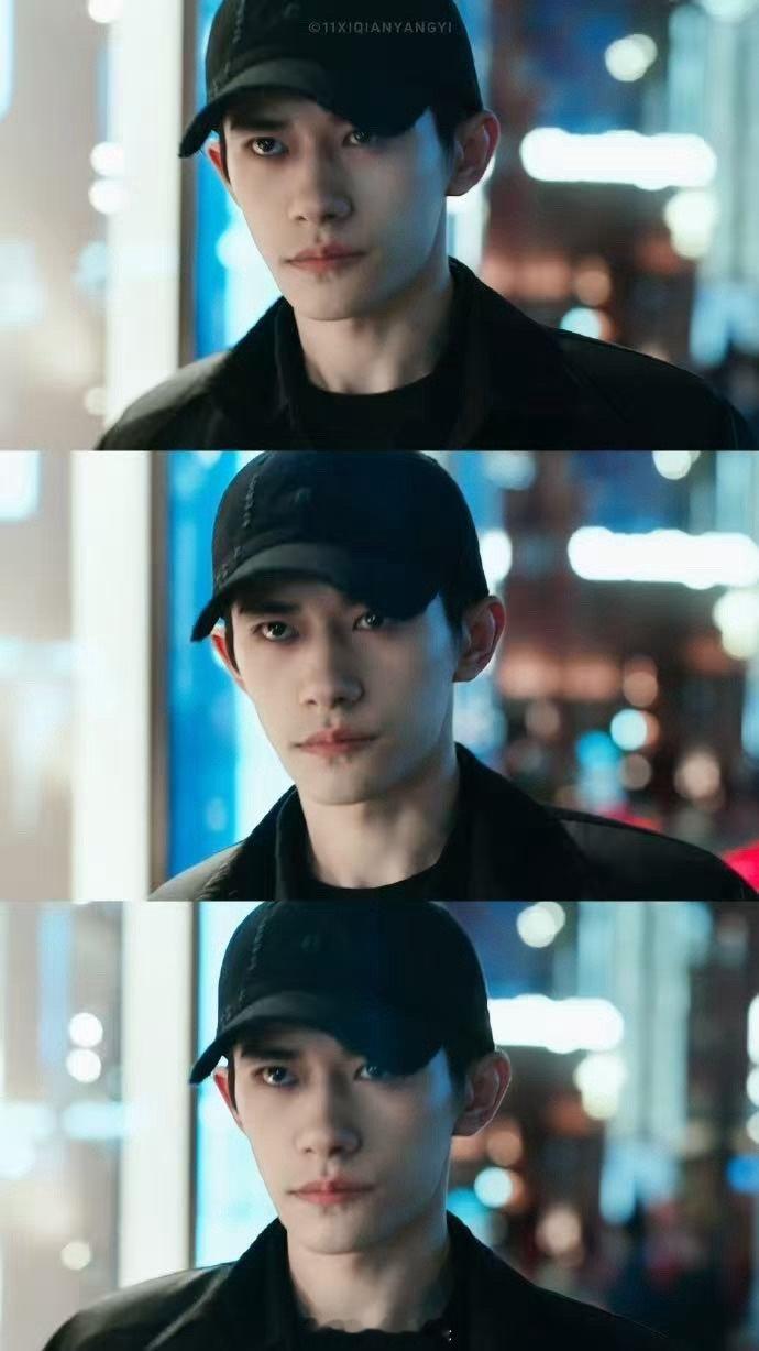 易烊千玺4年前的表情包显化了 这个案例揭示了流行文化与严肃创作之间一种新型的互动