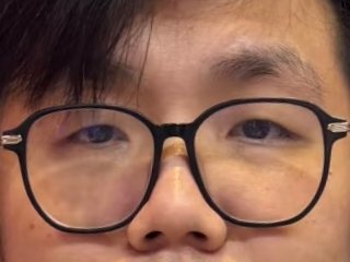以前画宋芋圆的眉毛，都是重在把他的眉形画出来，搞得他眉尾稀疏的地方反而画得最重，