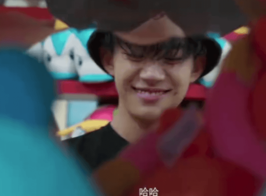 n年前看到图1，那时候也不知道是什么物料，但是爱上爱上了啊！ 