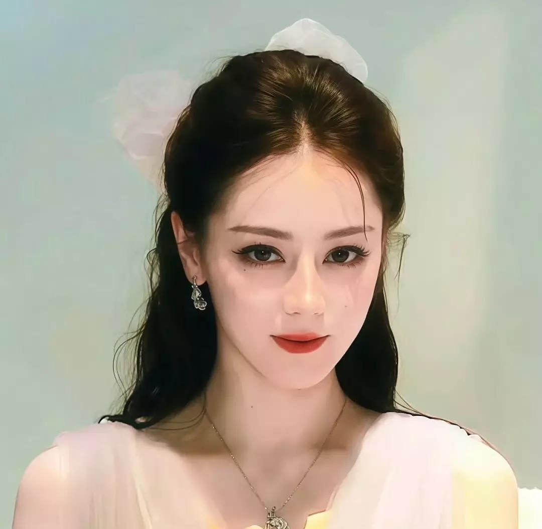金鹤龙把热巴化成李一桐了 ​​​