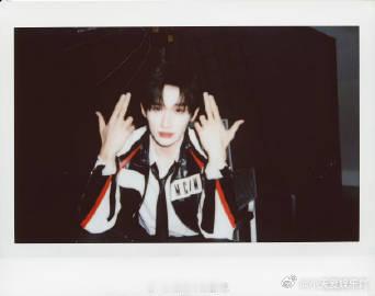 余宇涵什么时候演电竞男主 每当看到余宇涵的笑容，心中就有一种强烈的期待，希望他能