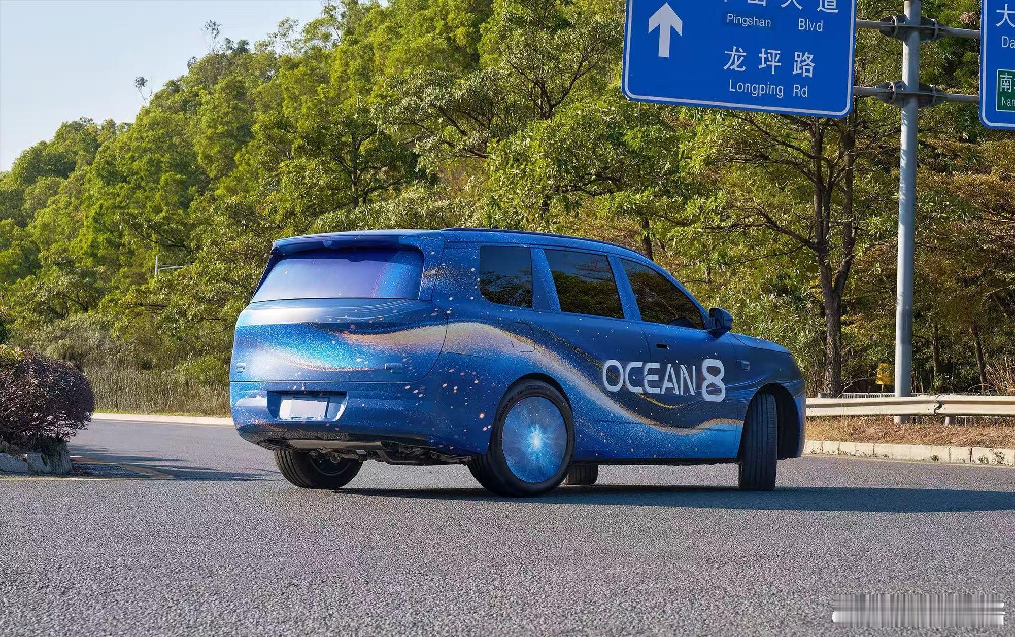 海豹08/海狮08 ,越来越清晰，配上了后轮转向其实比亚迪家族的车型更加清晰了，