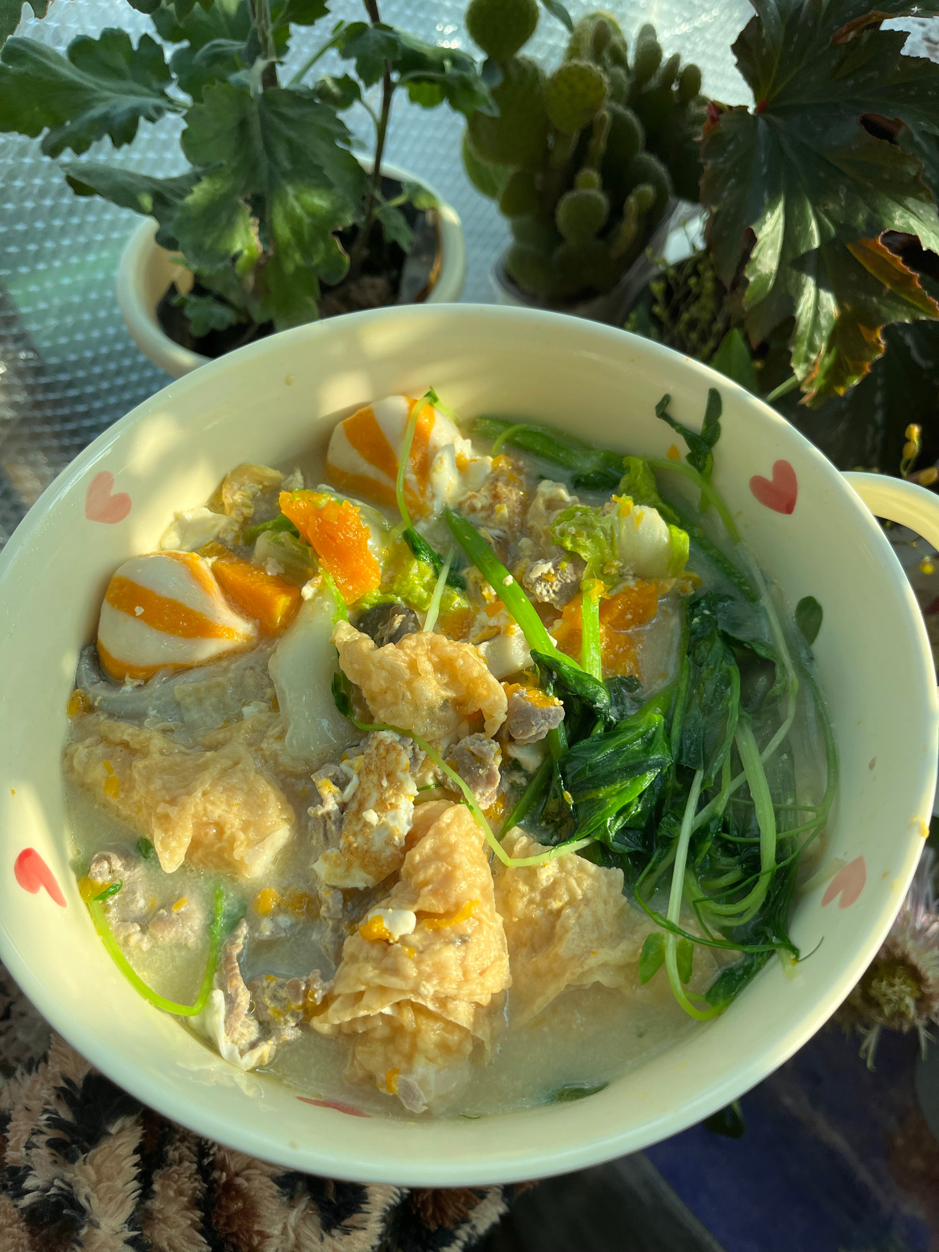 豆乳麻辣烫 蔬菜皮冻 清蒸棒骨 田边草莓 