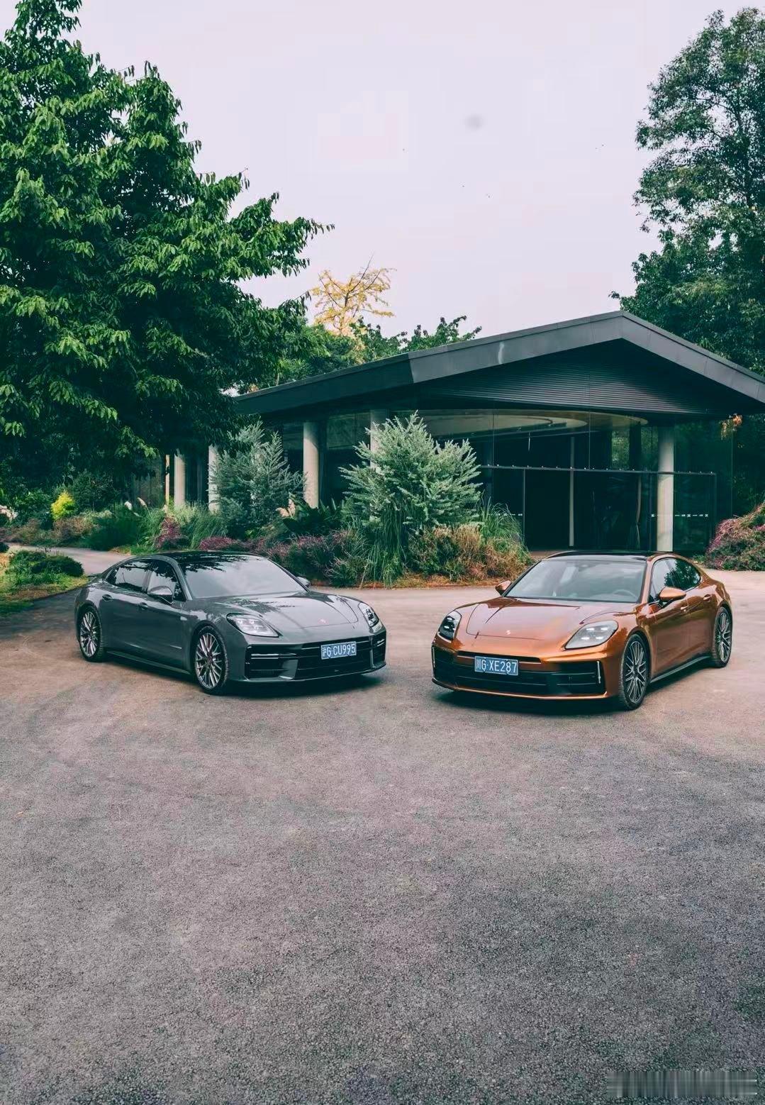 一组美图 保时捷Panamera 隽永版长轴距，更多的行政属性 但操控永远在线驭