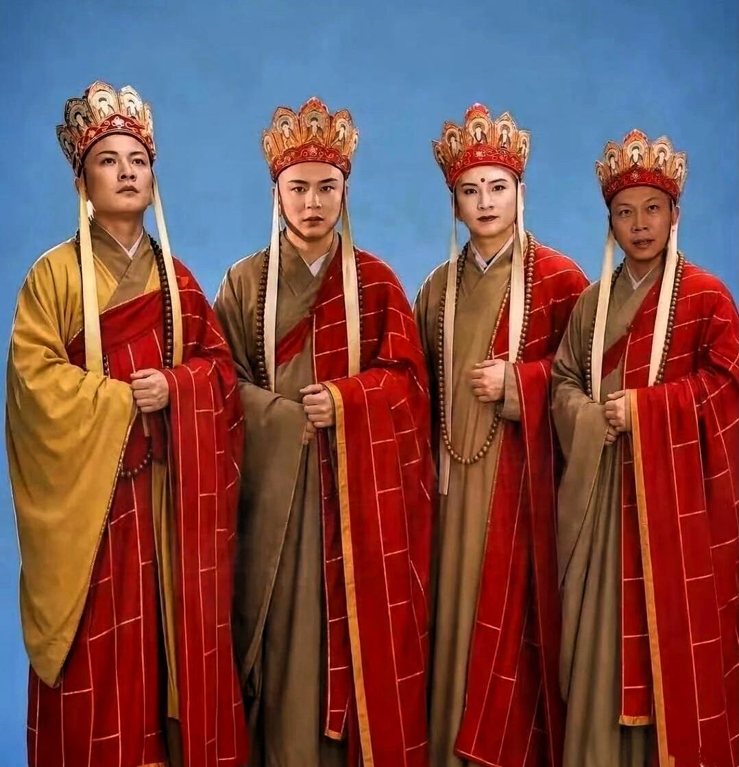 四个唐僧放一块，一眼就能看出差别

老版西游记，居然前后换了三位演员，再加上徐少